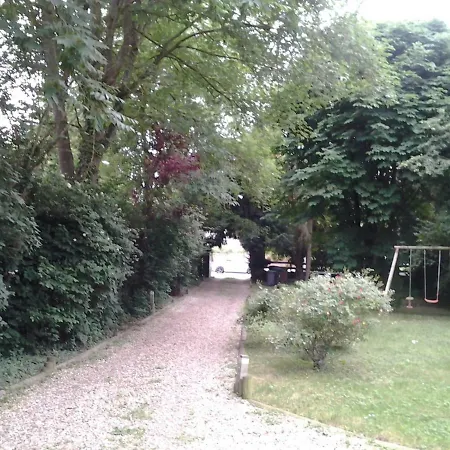 Apartment Les Seringats Poissy